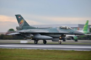 F-16 TNI AU Unjuk Gigi dalam Latihan Multinasional SGS 2025