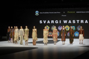 Membanggakan! Deretan Karya Siswa SMK Jatim Ini Tembus Panggung Fesyen Internasional