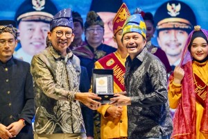 Fadli Zon Resmi Buka Temu Karya Taman Budaya XXIV di Kalimantan Selatan