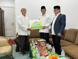 Tinjau Ponpes Sidoarjo, Menag Nasaruddin Umar Serahkan Bantuan Rp610 Juta
