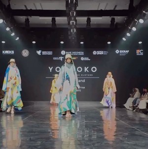 Ada 1.600 Lebih Koleksi Desainer Indonesia dan Internasional Dipamerkan di IN2MOTIONFEST