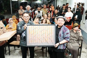 Fadli Zon Buka Pameran Dinamika dalam Diam: Meresapi Refleksi Visual Dua Maestro Seni Rupa Indonesia