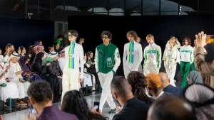 Maskapai nasional Arab Saudi meluncurkan merek pakaian bergaya streetwear
