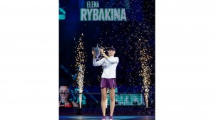 Si Cantik Rybakina Akhirnya Singkirkan Si Mulut Besar Sabalenka Untuk Jadi Juara WTA Final Riyadh dan Bawa Hadiah 85,9 Miliar