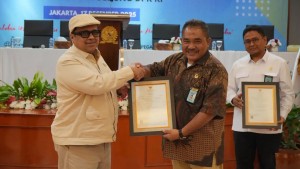 BPJPH Perkuat Ekonomi Halal lewat Sertifikasi UMKM di DPR RI