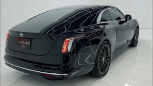 Toyota Crown 2026 Diluncurkan: Sedan Mewah Generasi Terbaru dengan Teknologi Canggih & Performa Hybrid