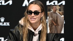 Dengan Kacamata Hitam Bergaya, Aryna Sabalenka Bicara Kemitraan dengan Gucci dan Beri Kode Kolaborasi di Lapangan di Australia Open