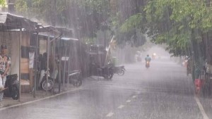 Siapkan Payung, BMKG Prediksi Hujan Ringan di Jakarta dan Sebagian Besar Pulau Jawa Hari Ini