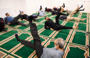 Lebih dari Tempat Ibadah: Masjid di Bradford Hadirkan Kelas Pilates Lansia