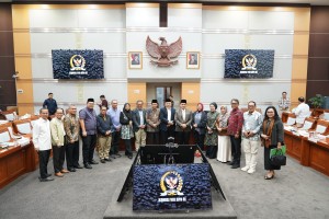 DPR Dukung Usulan Tambahan Anggaran Kemenag 2026 untuk Tingkatkan Kesejahteraan Guru