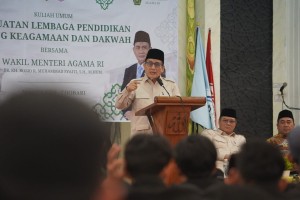 Wamenag Romo Syafii Tegaskan Santri Harus Kuasai Sains dan Teknologi Demi Kemajuan Bangsa