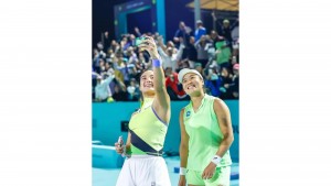 Petenis Indonesia Janice Tjen Duet Dengan Eala Lolos Semifinal Mubadala Abu Dhabi, Hadiah Miliaran Menanti