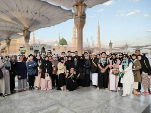 Pengaturan Umrah Mandiri dalam UU Nomor 14 Tahun 2025 Digugat ke MK, Siapa Yang Bikin Runyam?