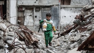 Lampion Ramadhan Menghiasi Kota di Palestina, Warna-warni Diantara Abu Bangunan Hancur