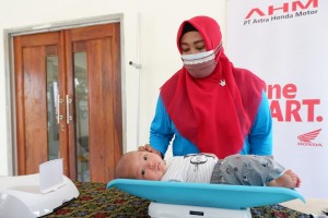 Tingkatkan Keterampilan Kader Kesehatan Desa, AHM Beri Pelatihan Teknis dan Fasilitas Medis