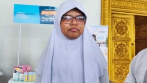 Gadis 13 Tahun Jadi Jamaah Calhaj Termuda, Berangkat Gantikan Ibunda