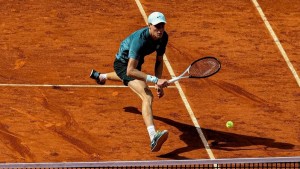 Sinner Lolos Babak Ketiga Mutua Madrid Open dengan Susah Payah, Shelton Tumbang Duluan