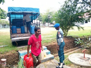 Sinergitas TNI AL dan KP3 Berhasil Gagalkan Penyelundupan Ratusan Liter Miras Moke di Pelabuhan Tenau