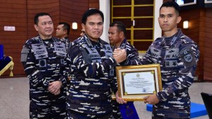 KASAL Beri Penghargaan Tertinggi kepada Satgas GOBANG V dan GOBANG IV atas Prestasi Gemilang di Papua