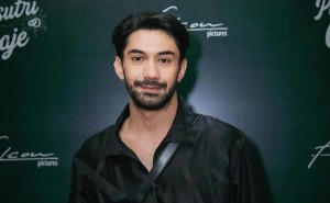 Reza Rahadian Angkat Kisah Inspiratif Bocah Tunanetra Lewat Film Pendek 'Annisa'