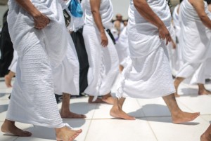 Filosofi Ihram: Menanggalkan Ego dan Atribut Sosial di Garis Miqat