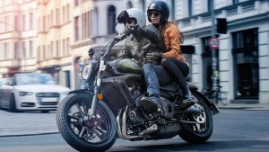 Motor Cruiser Modern yang Memadukan Gaya, Stabilitas, Berkelas, Simbol Klasik, dan Kelincahan di Jalan Kota