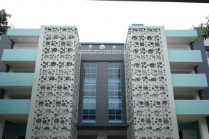 PNJ Siapkan Sanksi untuk Terduga Pelaku Ciuman Sesama Jenis di Kampus
