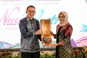 Fadli Zon Resmikan Pameran Nusa Wastra 2026, Hadirkan 107 Koleksi Kain Tradisional
