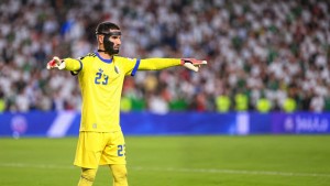 Blunder Fatal Kiper Aljazair Bikin Messi Cetak Hat-trick Bersejarah
