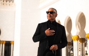 Peluk Islam, Bintang Breaking Bad Giancarlo Esposito Ucap Syahadat di Arab Saudi