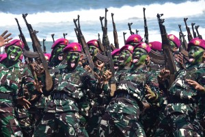 Jejak Panjang Para Kesatria Amfibi, Pangkormar Kukuhkan 947 Prajurit Petarung dengan Baret Ungu