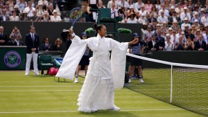 Naomi Osaka Kalahkan Sabalenka untuk Pertama Kalinya dalam Delapan Tahun, Capai Perempat Final Wimbledon Pertama