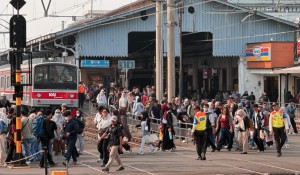 Rata-Rata 431 Ribu Pelanggan per Hari, KAI Siapkan Peron Jalur 6, 7, dan 8 Stasiun Bogor untuk Mengurangi Kepadatan