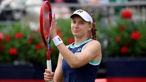 58 Winner, 58 Error: Rybakina Tampil Inkonsisten tapi Kalahkan Kasatkina di Toronto