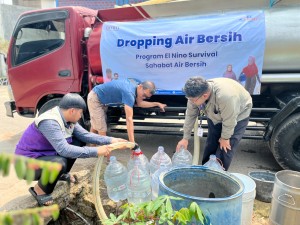 BMM Salurkan 14.000 Liter Air Bersih untuk Warga Terdampak El Nino di Jawa Barat