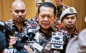 Bamsoet Kecam Penurunan Merah Putih di Hari Damai Aceh