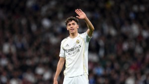 Jose Mourinho Halangi Gelandang Real Madrid Pindah ke Liga Inggris