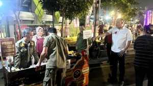 Sempat Bersitegang, Wali Kota Bekasi Tertibkan PKL Plaza Patriot Chandrabhaga