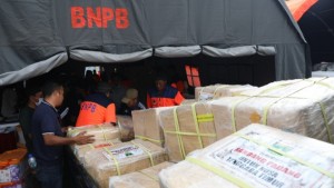 Pemprov Sumatera Barat Kirim 2,2 Ton Rendang untuk Korban Gempa di NTT