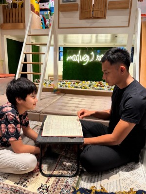 MasyaAllah, Rafathar Mulai Hafalkan Juz 30! Ini Doa Sang Guru Ngaji