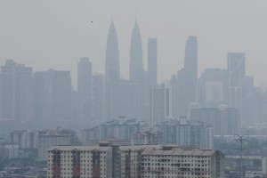 Akibat Kabut Asap Karhutla Kalimantan, Filipina Liburkan Sekolah dan Imbau Warga Pakai Masker N95