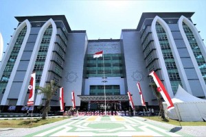 Menag Berhentikan Prof Muzakki sebagai Rektor UIN Surabaya