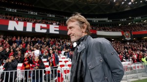 Sir Jim Ratcliffe Sedang Menyelesaikan Sengketa 3,7 Triliun Dengan Pemilik Man United