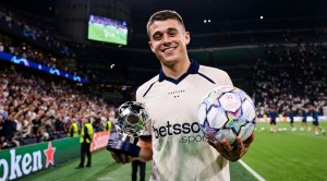 Arsenal dan Barcelona bersaing Memburu  Striker 22 Tahun Yang Sedang Bersinar