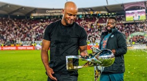 Aaron Danks dari Bayern Munich Pakai Analogi Hewan Untuk Jelaskan Perbedaan Gaya Kepelatihan