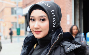 Dian Pelangi Desainer Hijab Inspiratif dan Penuh Prestasi