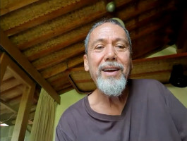 Iskandar Waworuntu, Mencoba Meraih Berkah dari Bumi Hingga ke Langit