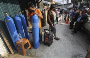 Berkat Lobi Bilateral Kemenlu, Indonesia Dapat Bantuan 500 Ton Oksigen Cair