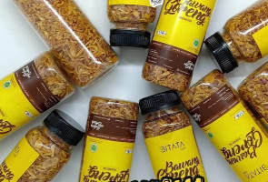 Lulusan S2 Pakistan, Raup Omzet Puluhan Juta dari Usaha Bawang Goreng