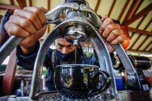 Koloborasi, Kiat Kopi Tuli dan Teman Tuli Bertahan Saat Pandemi